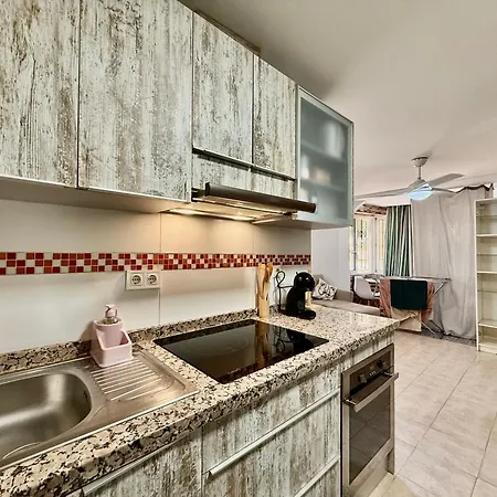 Loma - Wifi, Centro A 200 Metros, Playa A 850 Metros, Nuevo, Tiendas A Menos De 5 Minutos Apartamento Torremolinos